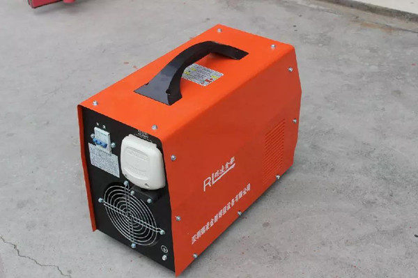 減速電機(jī)潮濕，電焊機(jī)干燥法