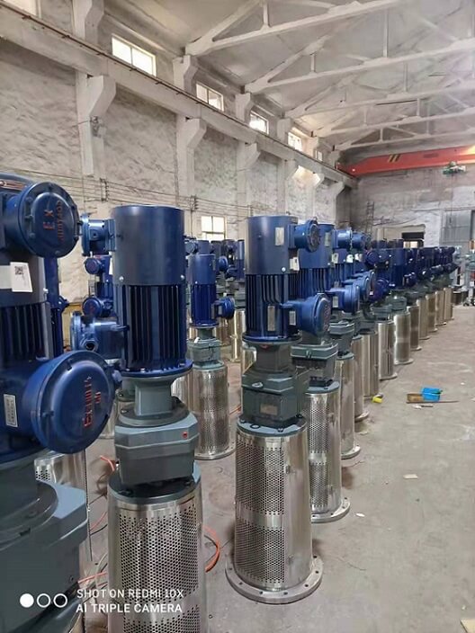 變頻防爆立式攪拌減速機(jī)應(yīng)用 .jpg