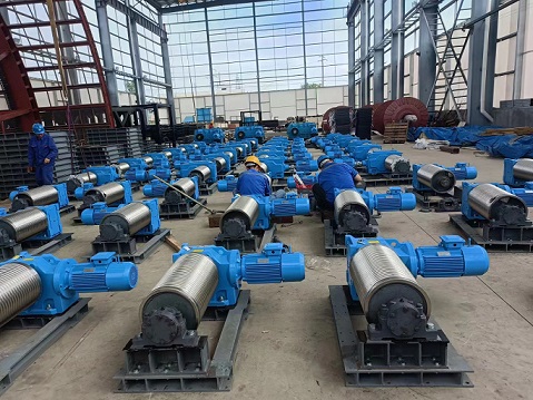 卷揚(yáng)機(jī)械上應(yīng)用邁傳K系列直角減速機(jī).jpg