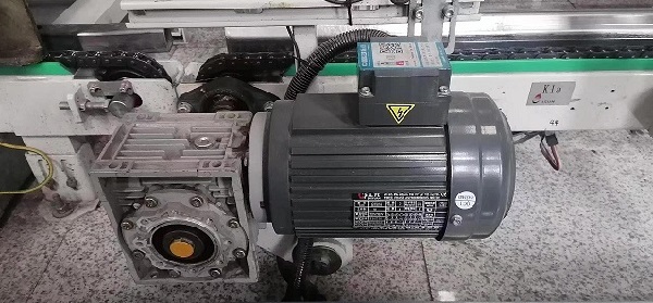士元電機(jī)配RV蝸輪減速機(jī)