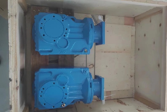 KA47齒輪減速機可以跟伺服電機配套使用。.jpg