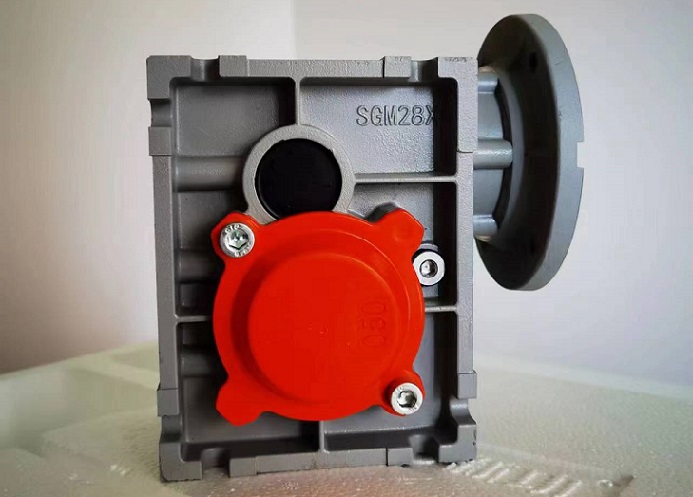 準(zhǔn)雙曲面減速機帶普通四級電機輸入.jpg