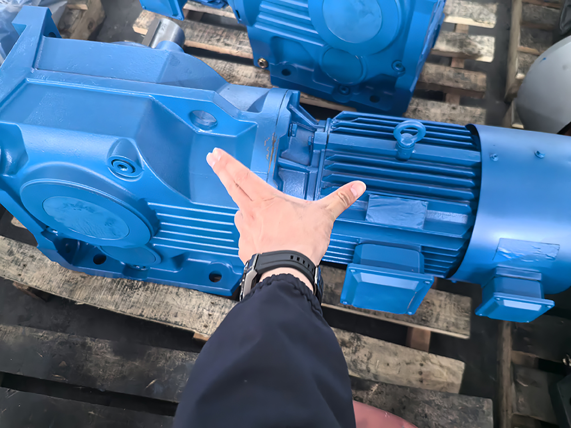 K系列直交軸減速機(jī)、K系列螺旋錐齒輪減速機(jī)、K系列減速機(jī)、K系列傘齒輪減速機(jī)2.jpg
